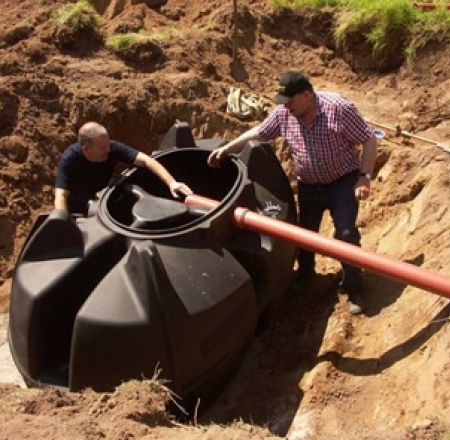 Kanalizācijas septiķis UPONOR SAKO 3-kameru , 2m3 D110 komplekts